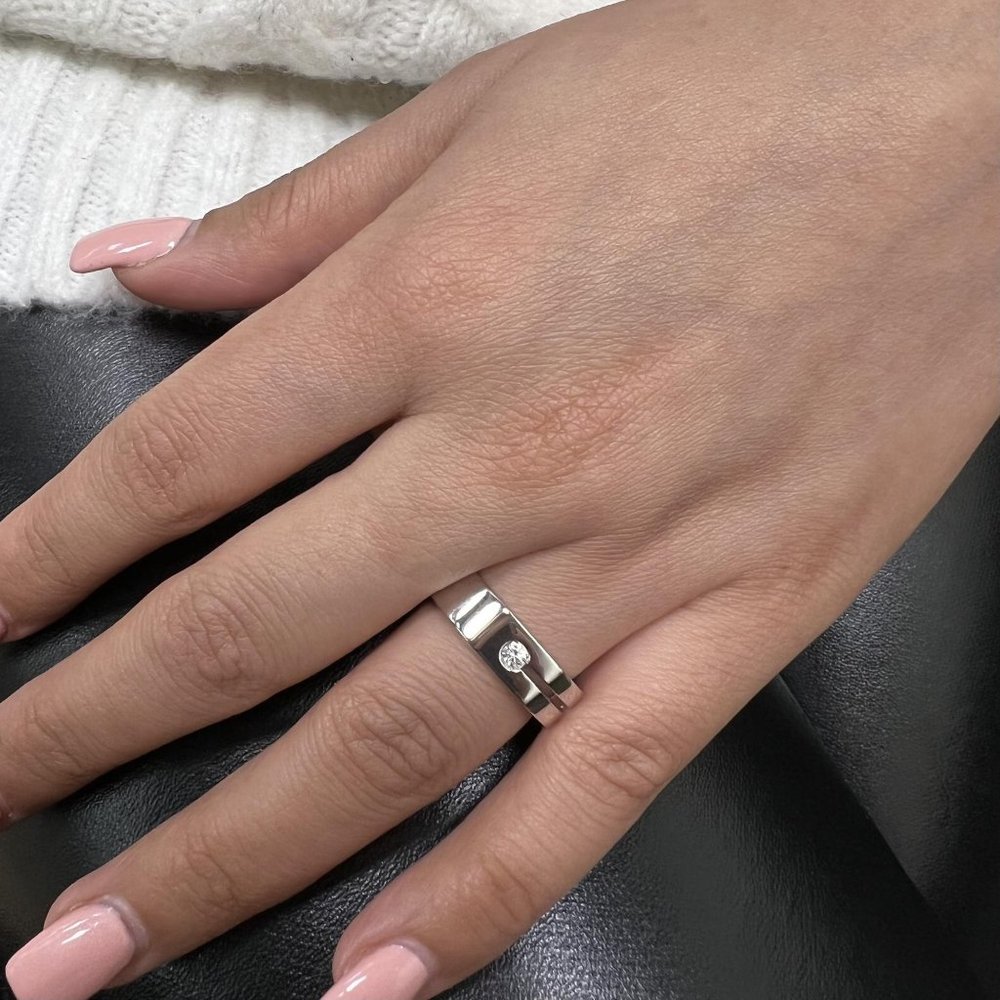 Baraka Round Cut Diamond Wedding Band Unisex Ring 18K White Gold 0.10Cttw SZ 6.5
